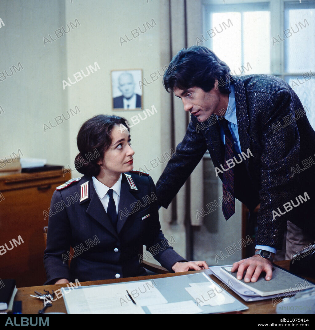 Schlüsselblumen, ARD television film in two parts, Germany, 1987, Part 1, Scene: Hartmann is smuggled into the West by the East Berlin Stasi as a so-called Romeo, Winfried Glatzeder as Hartmann, Mechthild Grossmann as Anna by the Stasi.