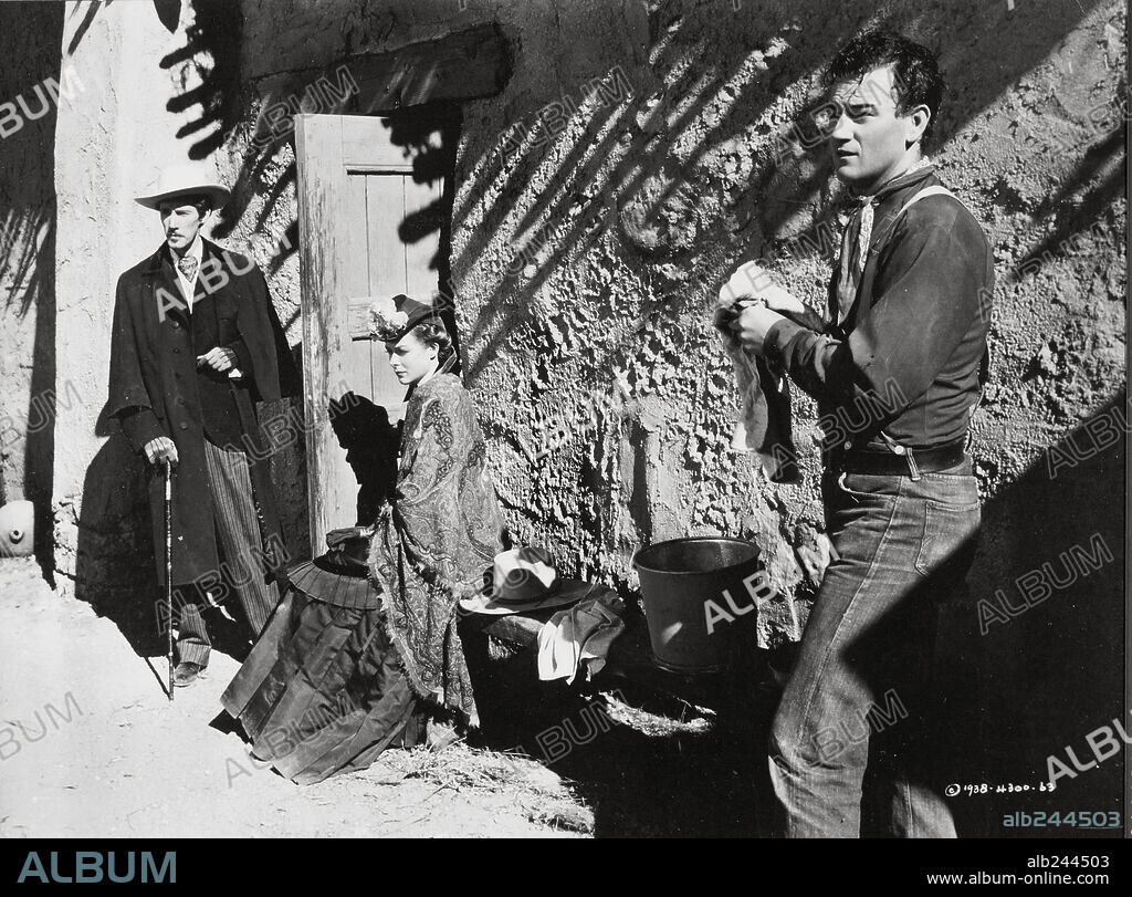 JOHN CARRADINE, JOHN WAYNE y LOUISE PLATT en LA DILIGENCIA, 1939 (STAGECOACH), dirigida por JOHN FORD. Copyright UNITED ARTISTS.