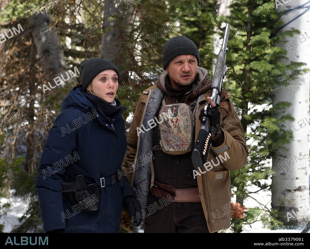 ELIZABETH OLSEN y JEREMY RENNER en WIND RIVER, 2017, dirigida por TAYLOR SHERIDAN. Copyright VOLTAGE PICTURES.