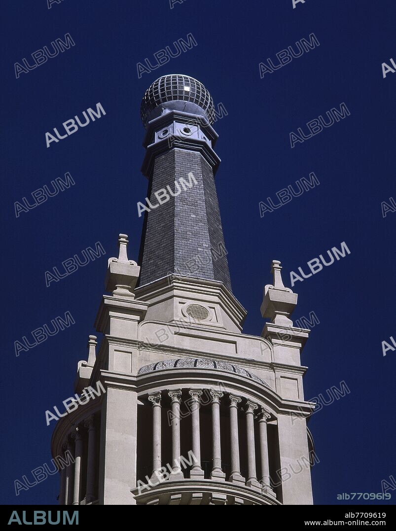 JESUS CARRASCO (1869-1957). CHAPITEL QUE REMATA LA TORRE DEL EDIFICIO SIMEON DE MADRID.