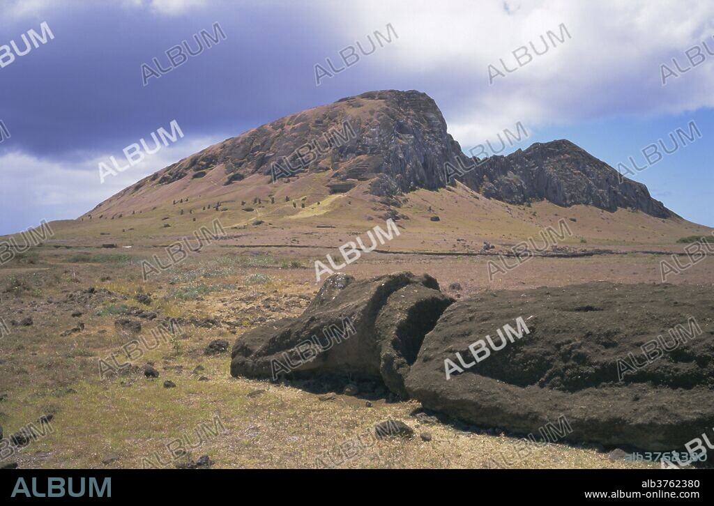Birthplace of the moai, with numerous heads left on slopes, Volcan Rano Raraku, Rapa Nui National Park, UNESCO World Heritage Site, Easter Island, Chile, Pacific.