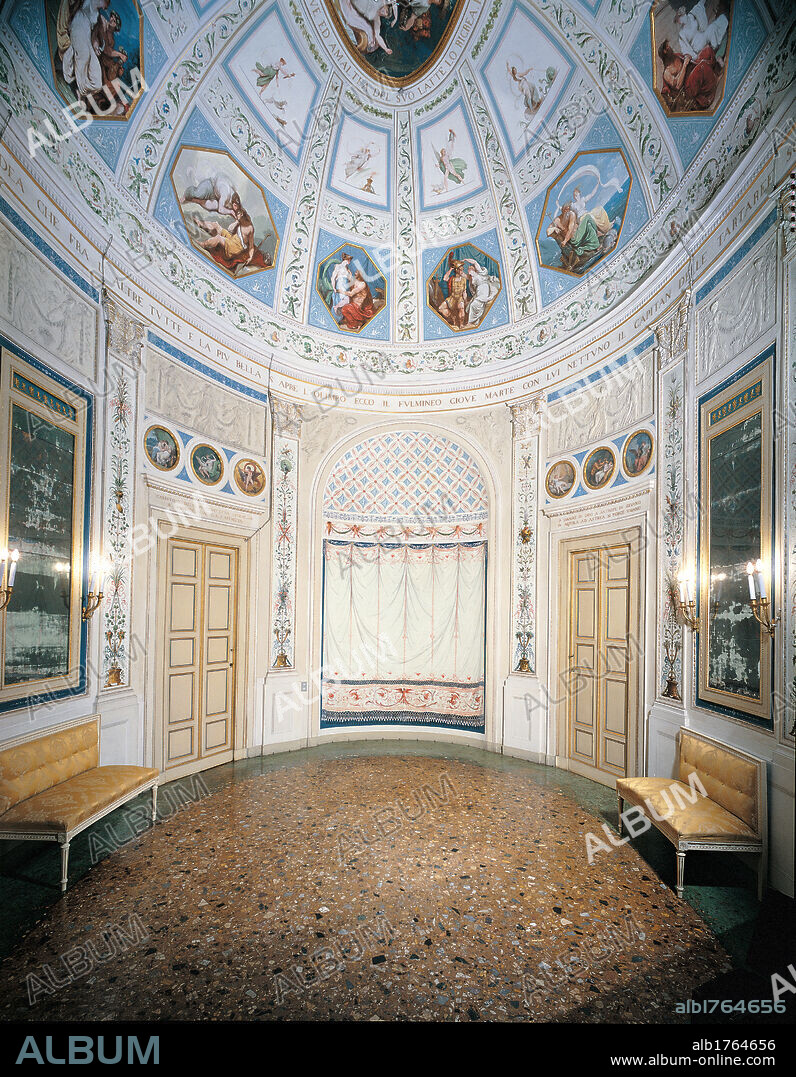 Decoration of the hall of alcove in Palazzo Naldi in Faenza, by Giani Felice, 19th Century, 1801-1802, tempera on wall (fresco) ,. Italy, Emilia Romagna, Ravenna, Faenza, Palazzo Naldi, Alcova, Noble floor.