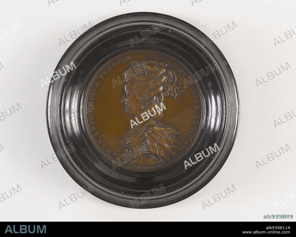 Marie-Antoinette (1755-1793), Queen of France (1774-1792), 1781, Duvivier, Pierre Simon Benjamin, Engraver in Medals, Array, Numismatics, Medal.