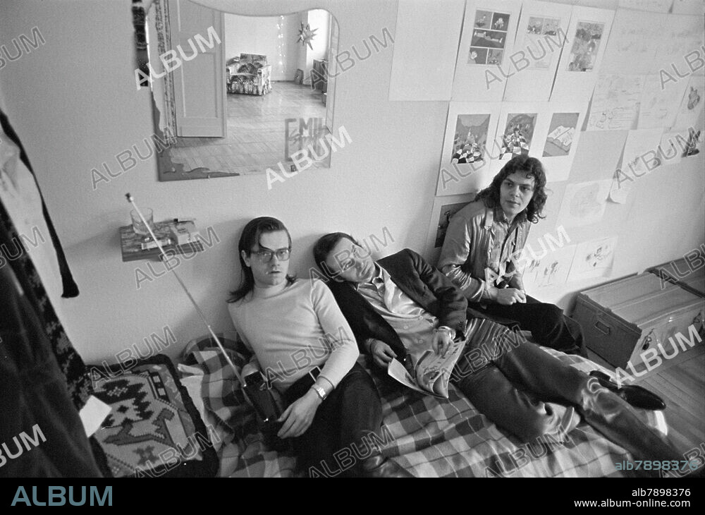 Musik / Formationen:. Kraftwerk (Electronic-Rock-Band, 1968 in Düsseldorf gegründet). (v.l.n.r.)  Florian Hütter, Florian Schneider-Esleben und Emil Schult in ihrem Kling-Klang-Studio in Düsseldorf. Foto, Februar 1973.