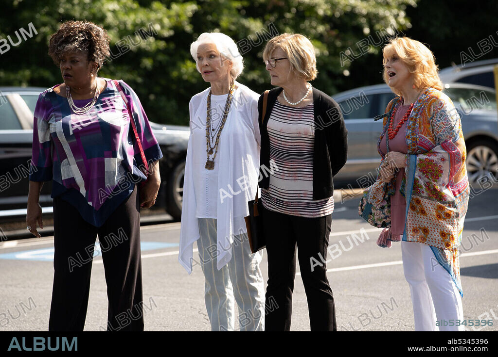 ANN-MARGRET, ELLEN BURSTYN, JANE CURTIN and LORETTA DEVINE in QUEEN BEES, 2021, directed by MICHAEL LEMBECK. Copyright BIG INDIE PICTURES.
