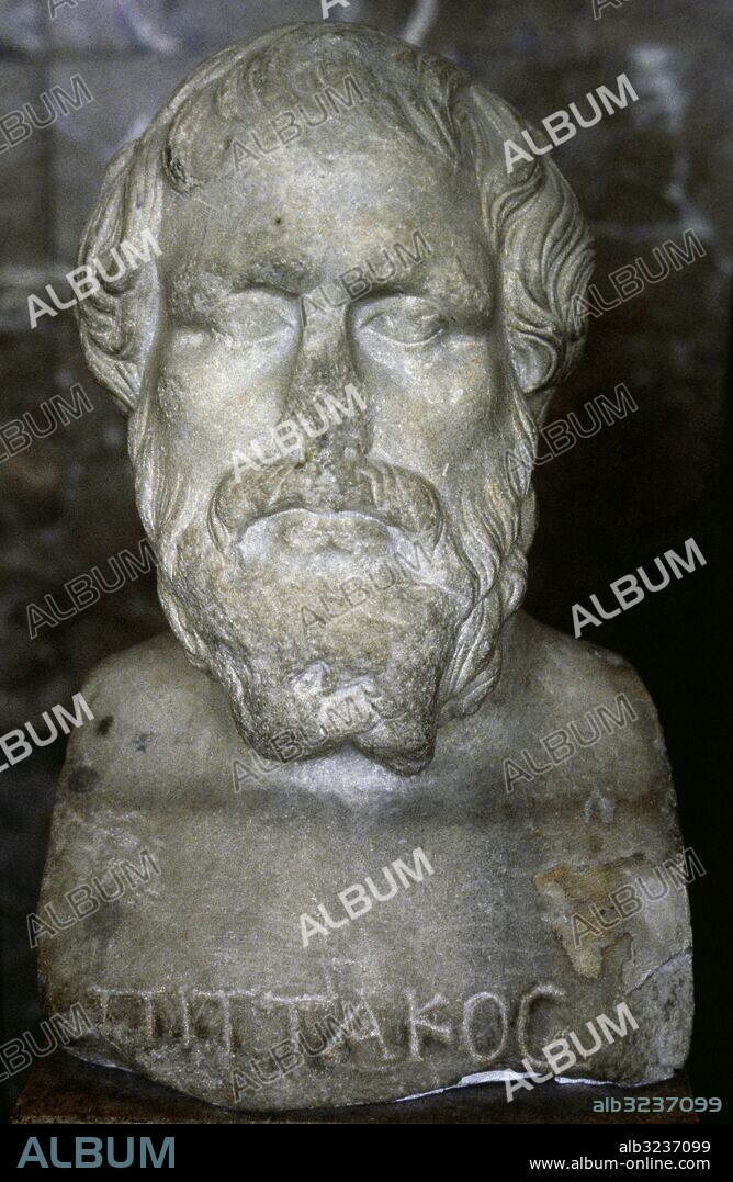 Pítaco de Mitilene (Mitilene,640-568 a. C.). Fue uno de los Siete Sabios de Grecia. Legislador de Mitilene. Contribuyó a poner fin a la tiranía de Melancro. Más tarde gobernó la polis durante diez años y llevó a cabo su obra legislativa. Busto. Copia romana de un original griego de la segunda mitad del siglo IV a. C. Museo del Louvre. París. Francia.