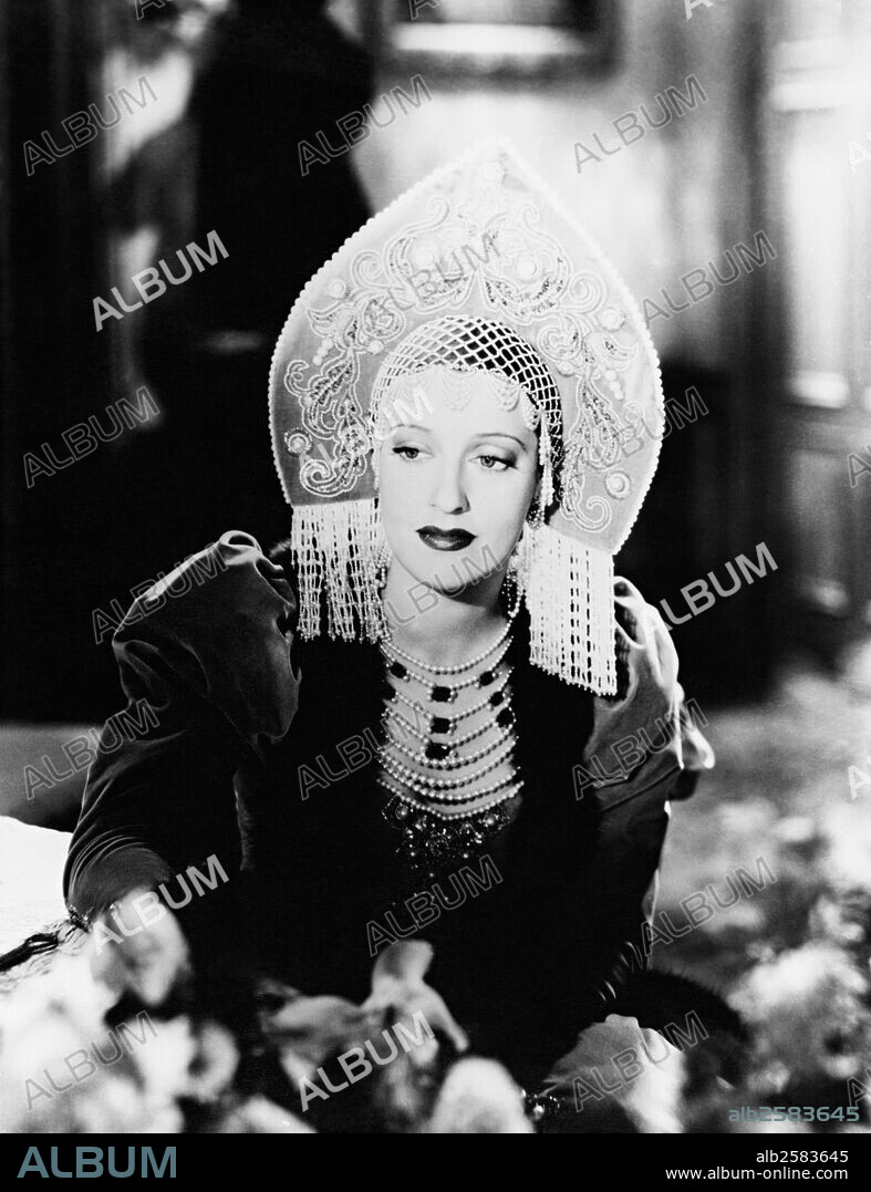JEANETTE MACDONALD in MAYTIME, 1937, directed by ROBERT Z. LEONARD. Copyright M.G.M.