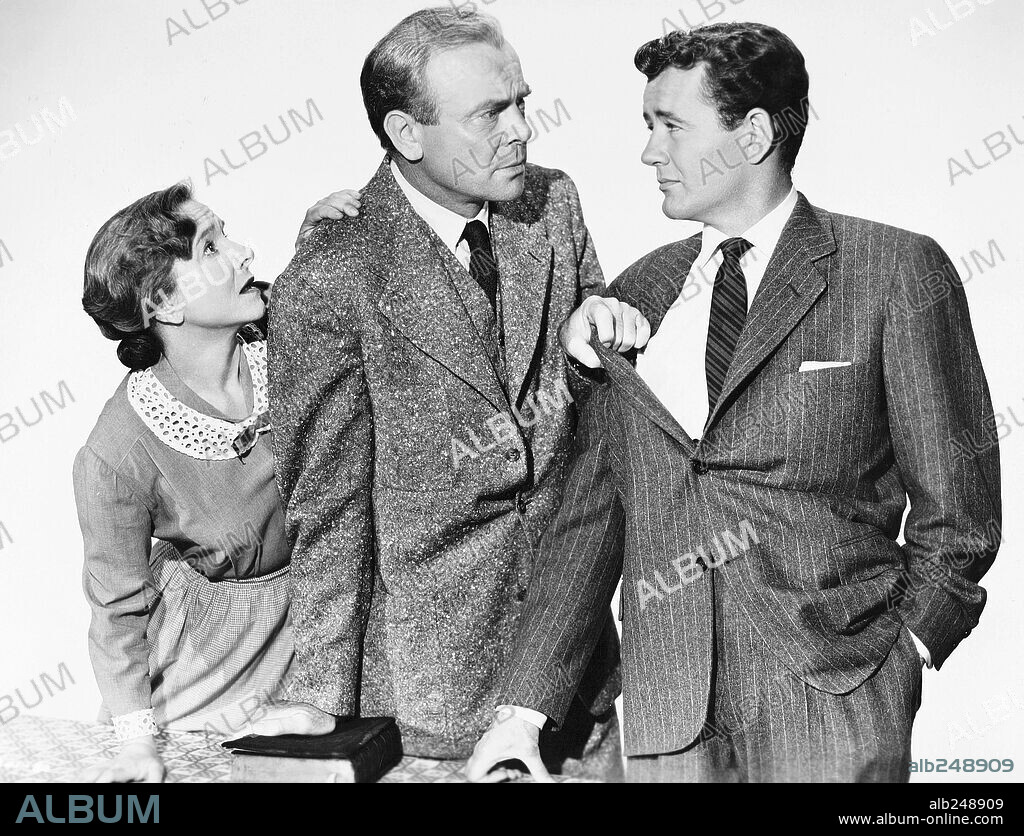 DEAN JAGGER, HELEN HAYES and ROBERT WALKER in MY SON JOHN, 1952, directed by LEO MCCAREY. Copyright PARAMOUNT PICTURES.