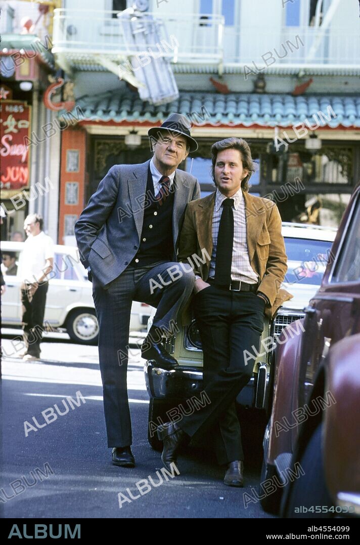 KARL MALDEN und MICHAEL DOUGLAS in THE STREETS OF SAN FRANCISCO, 1972. Copyright WARNER BROS. TELEVISION.