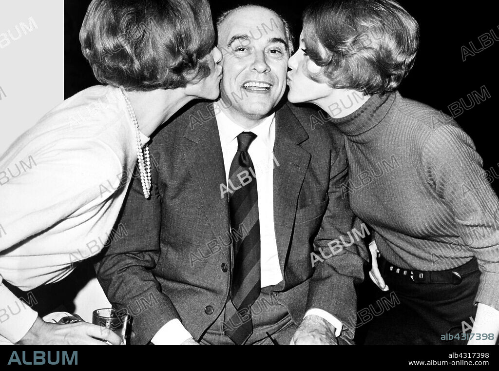 Lea Massari. Arnoldo Fo+á. Fernandel. During The Award Of The Omaggio Dell'arte Prize. Milan. 1960.