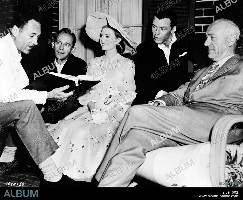 BING CROSBY, CHARLES WALTERS, FRANK SINATRA, GRACE KELLY and SOL C. SIEGEL in HIGH SOCIETY, 1956, directed by CHARLES WALTERS. Copyright M.G.M.