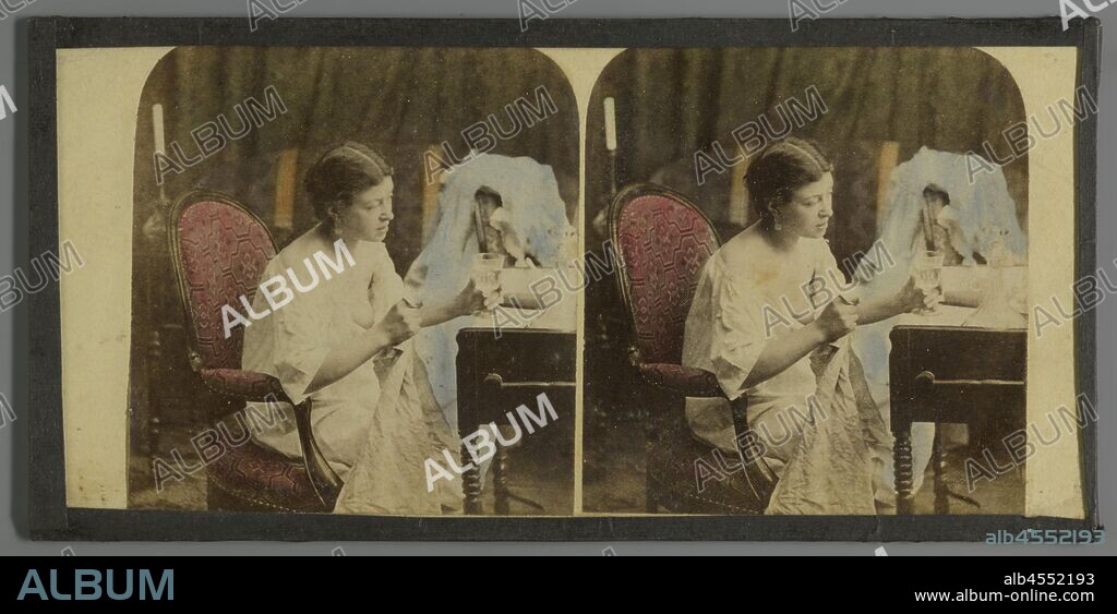 Seated half-naked woman with glass in hand, woman (showing herself) undressed, quasi-nude, sitting figure - AA - female human figure, anonymous, 1885 - 1920, glass, photographic paper, cardboard, zegel rand, albumen print, h 82 mm × w 170 mm.