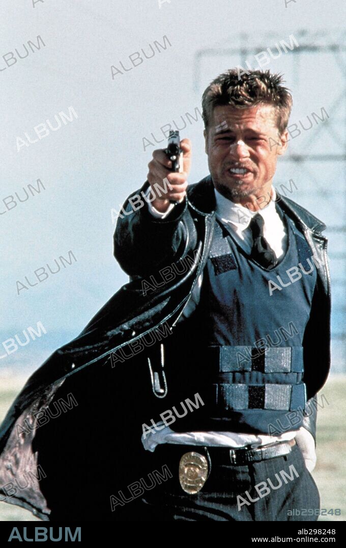 BRAD PITT in SEVEN, 1995, directed by DAVID FINCHER. Copyright NEW LINE CINEMA.
