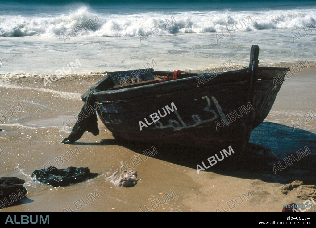 ILEGAL, 2003, dirigida por IGNACIO VILAR. Copyright VIA LACTEA FILMES/PRODUCTORA FARO-LEREZ/TVG.