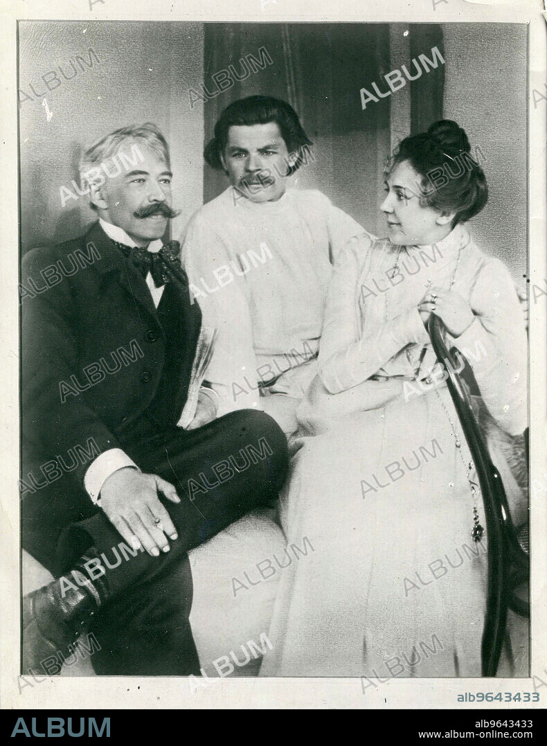 ANONYMOUS. Konstantin Stanislavsky, Maxim Gorky and Maria Lilina.