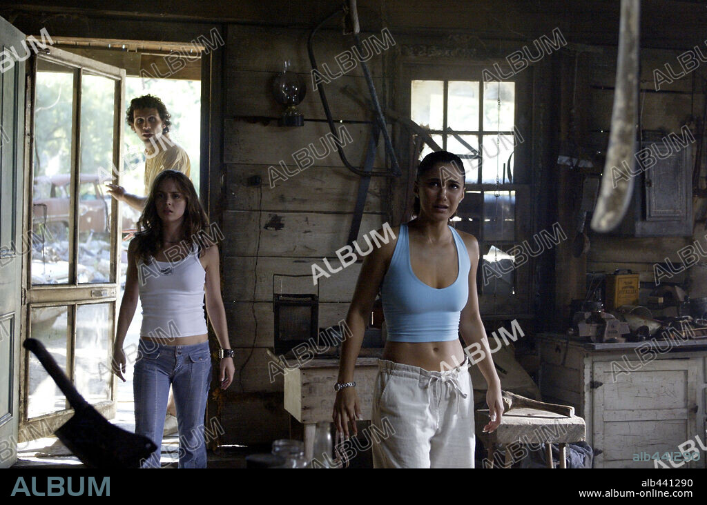 ELIZA DUSHKU, EMMANUELLE CHRIQUI und JEREMY SISTO in WRONG TURN, 2003, unter der Regie von ROB SCHMIDT. Copyright 20TH CENTURY FOX/REGENCY ENTERPRISES / RAFY.