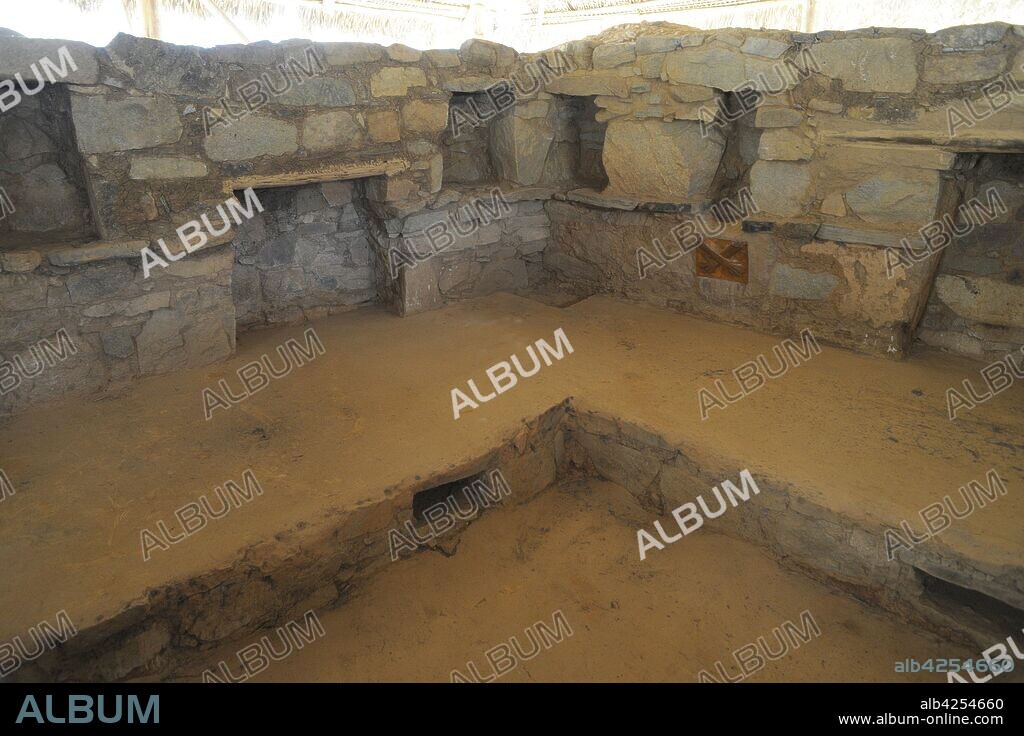 Temple of the Hands, Kotosh, Huanuco, Peru, Late Archaic Period, 2300?1200 BCE. Chavin influence, first studied by Julio C.Tello.