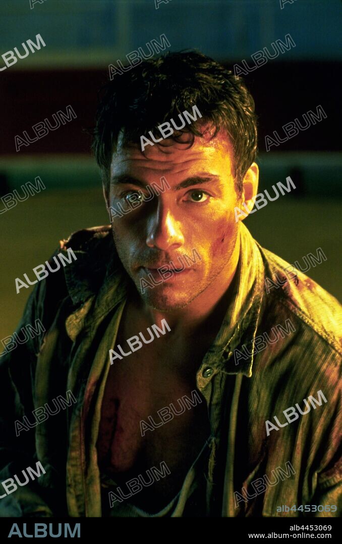 JEAN-CLAUDE VAN DAMME en DOUBLE TEAM, 1997, dirigida por TSUI HARK. Copyright MANDALAY ENTERTAIMENT.