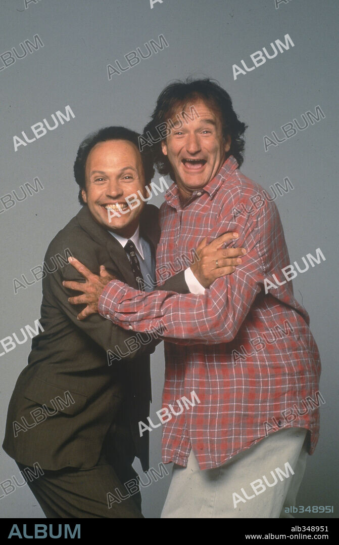 BILLY CRYSTAL y ROBIN WILLIAMS en UN LÍO PADRE, 1997 (FATHERS' DAY), dirigida por IVAN REITMAN. Copyright WARNER BROTHERS / McBROOM, BRUCE.