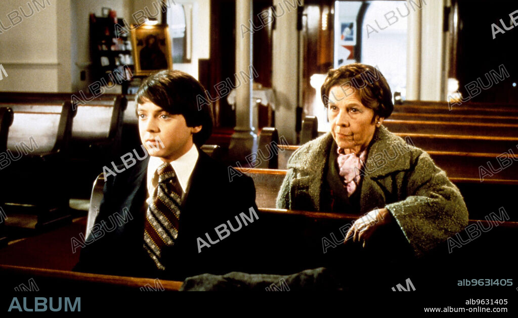 BUD CORT y RUTH GORDON en HAROLD Y MAUDE, 1971 (HAROLD AND MAUDE), dirigida por HAL ASHBY. Copyright PARAMOUNT PICTURES.