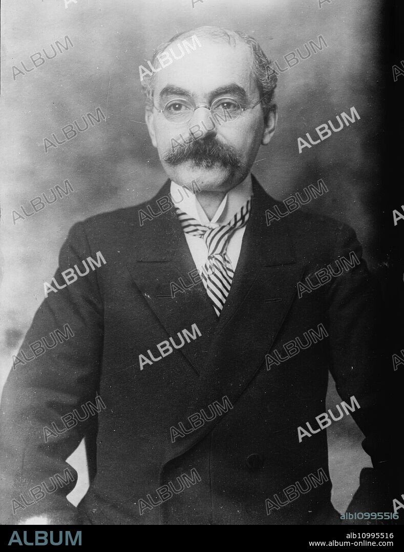 BAIN NEWS SERVICE y GEORGE GRAHAM BAIN. Dr. R. Robinson, between c1910 and c1915.