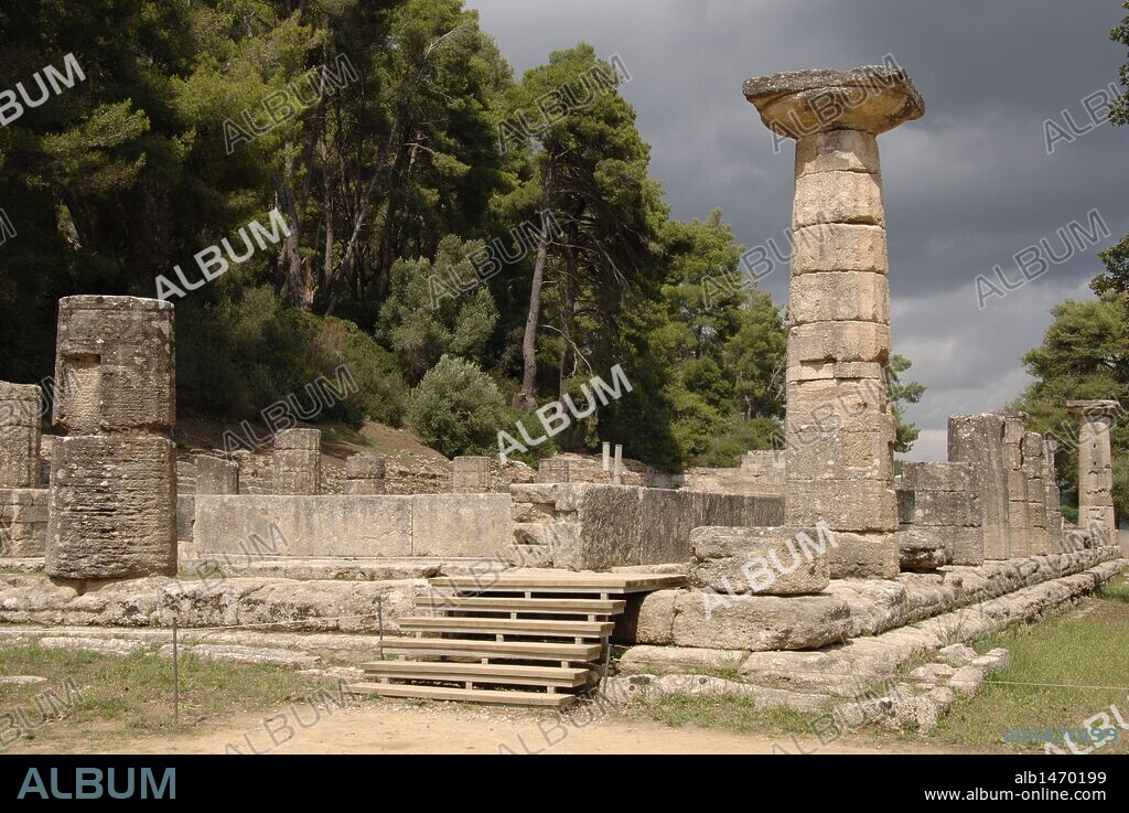 ARTE GRIEGO. GRECIA. TEMPLO DE HERA (HERAION). El más antiguo de los tres templos que hay en el santuario, y el primer templo conocido en que se utiliza el ORDEN DORICO (s. VI a. C.). Es períptero y hexástilo. Vista general del recinto. Situado en el ALTIS. SANTUARIO DE OLIMPIA. Provincia Ilía. Región del Peloponeso.