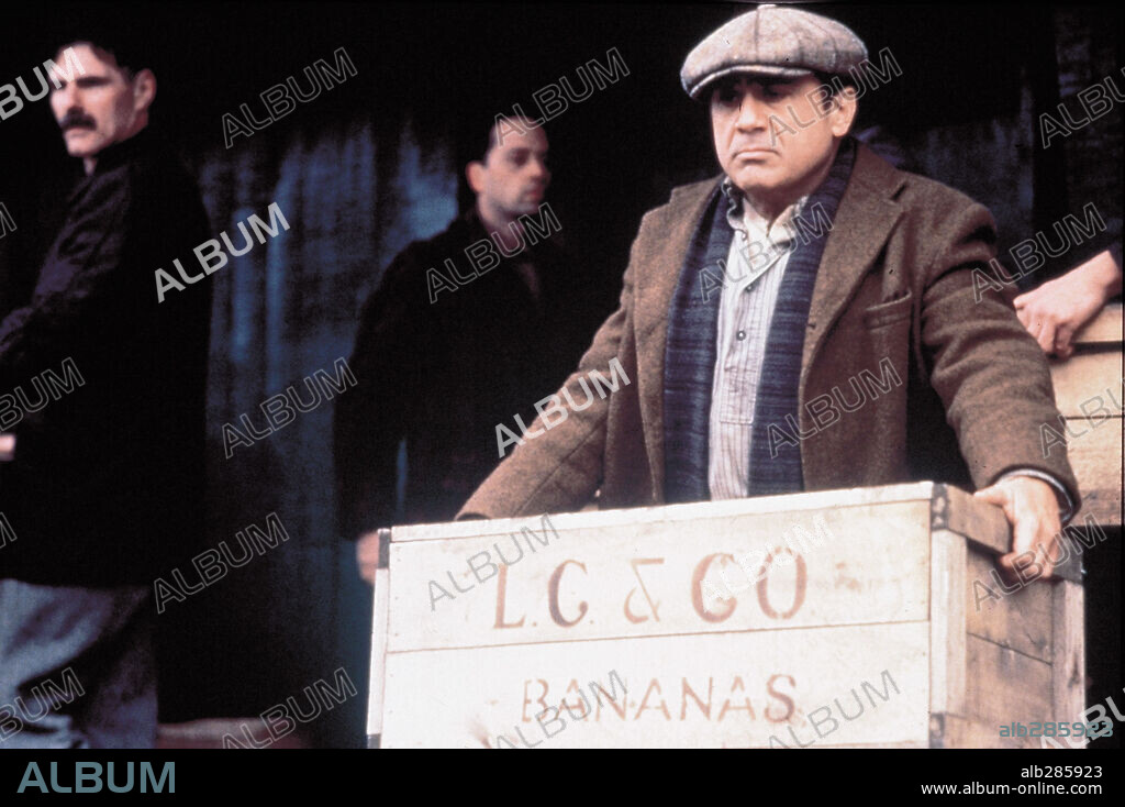 DANNY DEVITO en HOFFA: UN PULSO AL PODER, 1992 (HOFFA), dirigida por DANNY DEVITO. Copyright 20TH CENTURY FOX/JERSEY.