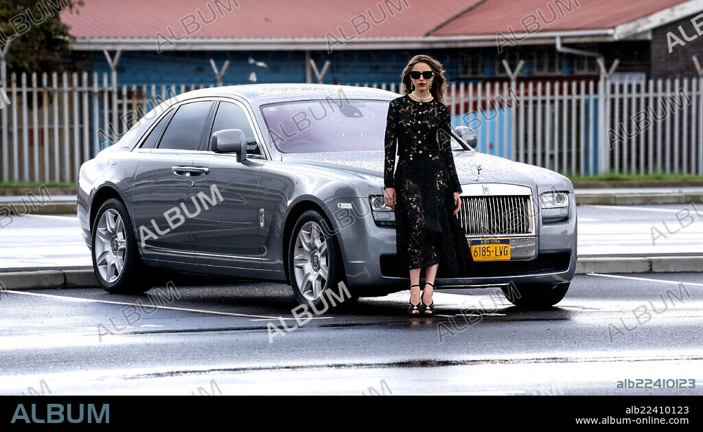 MARGARET QUALLEY in HOW TO MAKE A KILLING (2026), directed by JOHN PATTON FORD. Copyright Blueprint Pictures / Studiocanal.