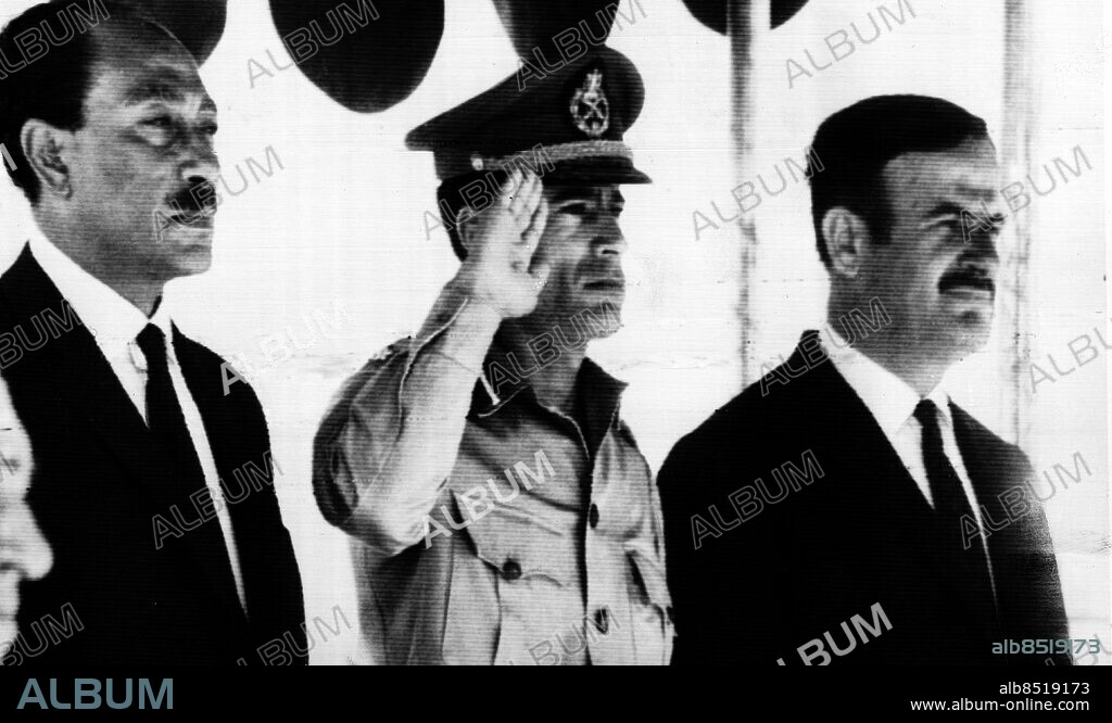 ARKIV 1971-08-18. Egyptens president Anwar Sadat, Libyens ledare Muammar al-Gaddafi och Syriens president Hafez Assad i samband med ett toppmöte i Damaskus, Syrien 19:e augusti 1971.. Foto: UPI / SCANPIX / Kod: 450.
