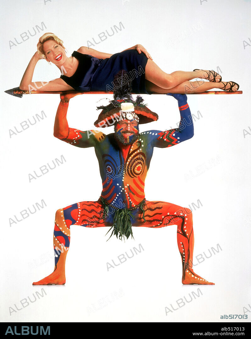 JENNA ELFMAN and RICHARD DREYFUSS in KRIPPENDORF'S TRIBE, 1998, directed by TODD HOLLAND. Copyright TOUCHSTONE PICTURES.