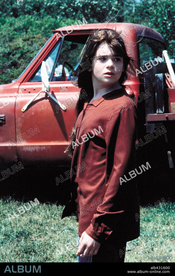 ELLEN MUTH in DOLORES CLAIBORNE, 1995, directed by TAYLOR HACKFORD. Copyright CASTLE ROCK ENTERTAINMENT / CLIFFORD, JOHN.