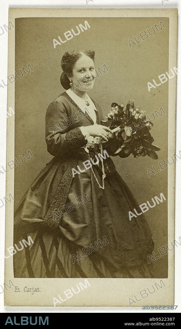 Portrait of Isabelle La Bouquetière (Isabelle Briaud, known as), (bouquetière of a jockey club under the 2nd Empire and until 1875), Carjat & Cie, Photographer, 1864, 2nd half of the 19th century, Photography, Graphic arts, Photography, Albumen paper print, Dimensions - Work: Height: 9.2 cm, Width: 5.5 cm, Dimensions: Height: 10.3 cm, Width: 6 cm.
