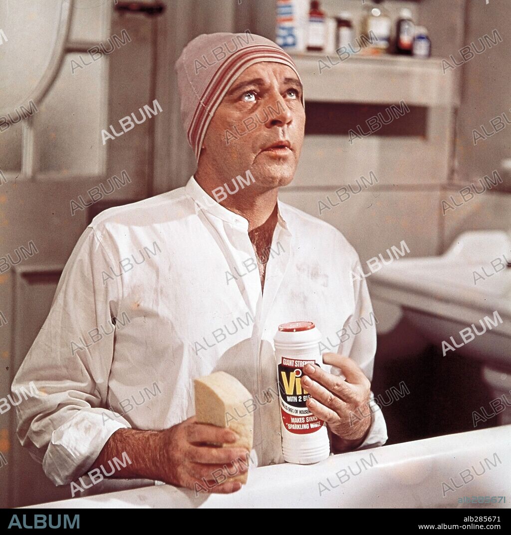 RICHARD BURTON in STAIRCASE, 1969, directed by STANLEY DONEN. Copyright 20TH CENTURY FOX.
