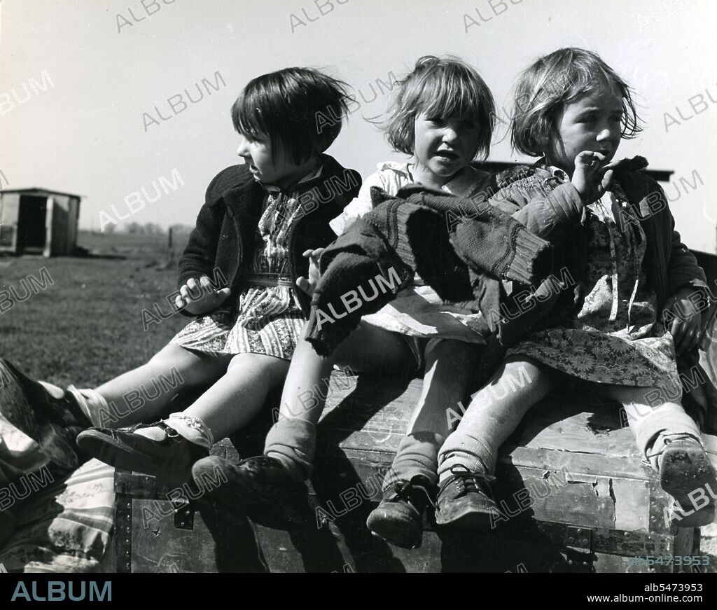 Near Sacramento, California, February 19, 1940 - Shacktown Children during the Great Depression.
