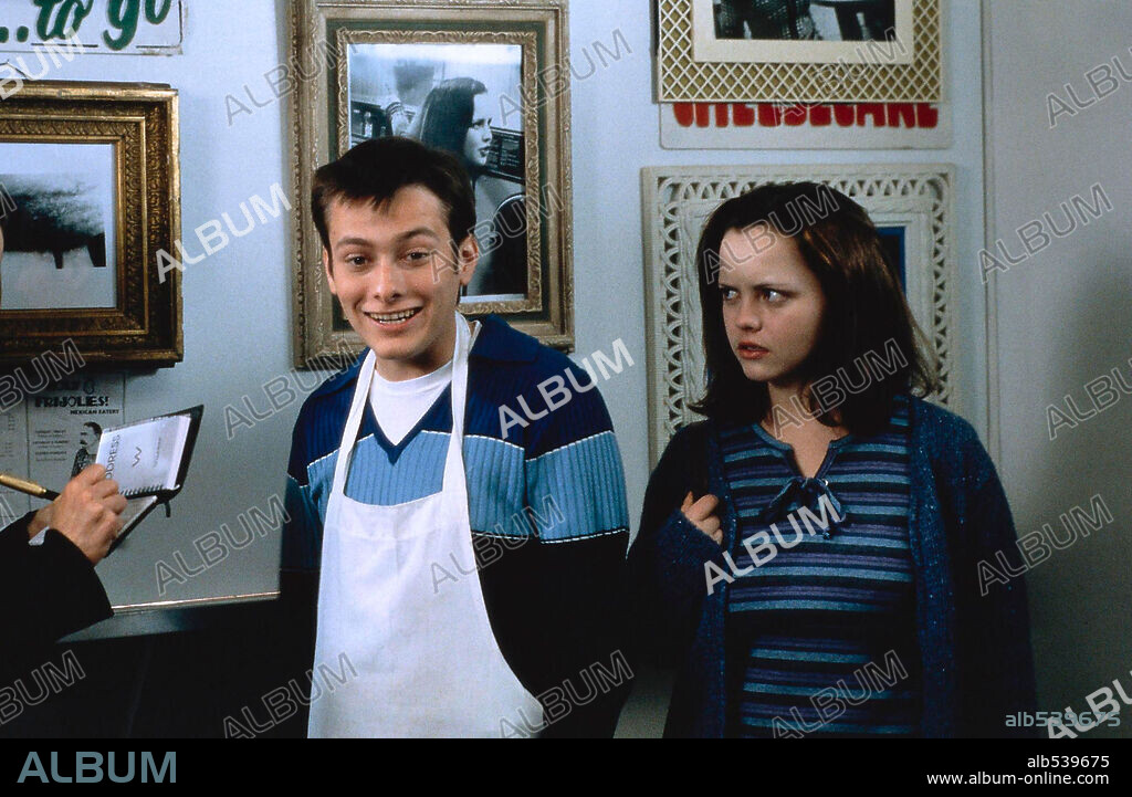 CHRISTINA RICCI y EDWARD FURLONG en PECKER, 1998, dirigida por JOHN WATERS.