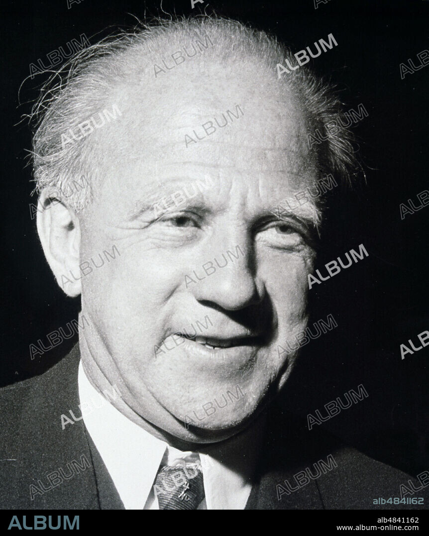 HEISENBERG, WERNER KARL. FISICO ALEMAN. 1901-1976. PREMIO NOBEL DE FISICA EN EL AÑO 1932.