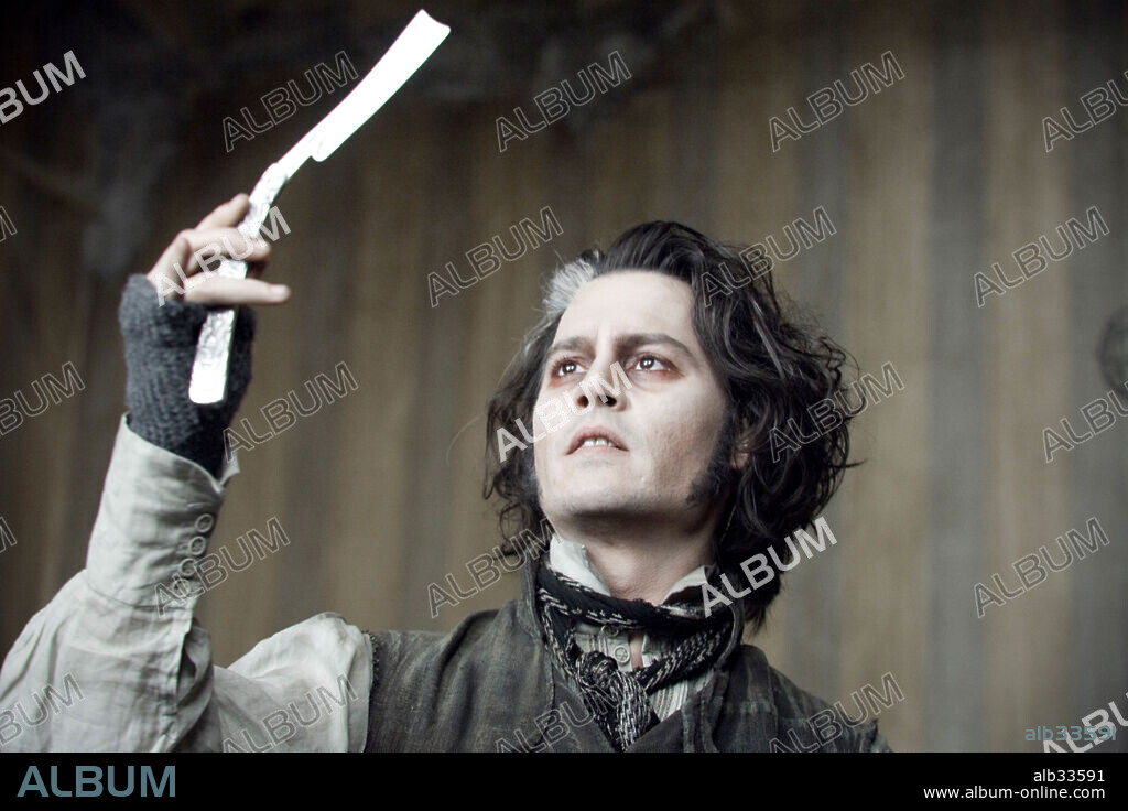JOHNNY DEPP en SWEENEY TODD, EL BARBERO DIABOLICO DE LA CALLE FLEET, 2007 (SWEENEY TODD: THE SWEENEY TODD: DEMON BARBER OF FLEET STREET), dirigida por TIM BURTON. Copyright DREAMWORKS SKG/MACDONALD/PARKES PROD./WARNER BROS. PICTURES/ GALLO, LEAH.