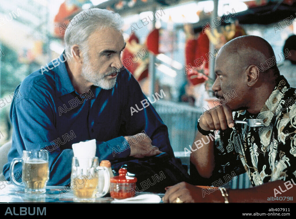 SEAN CONNERY y VING RHAMES en LA TRAMPA [ENTRAPMENT], 1999 (ENTRAPMENT), dirigida por JON AMIEL. Copyright 20TH CENTURY FOX / APPLEBY, DAVID.