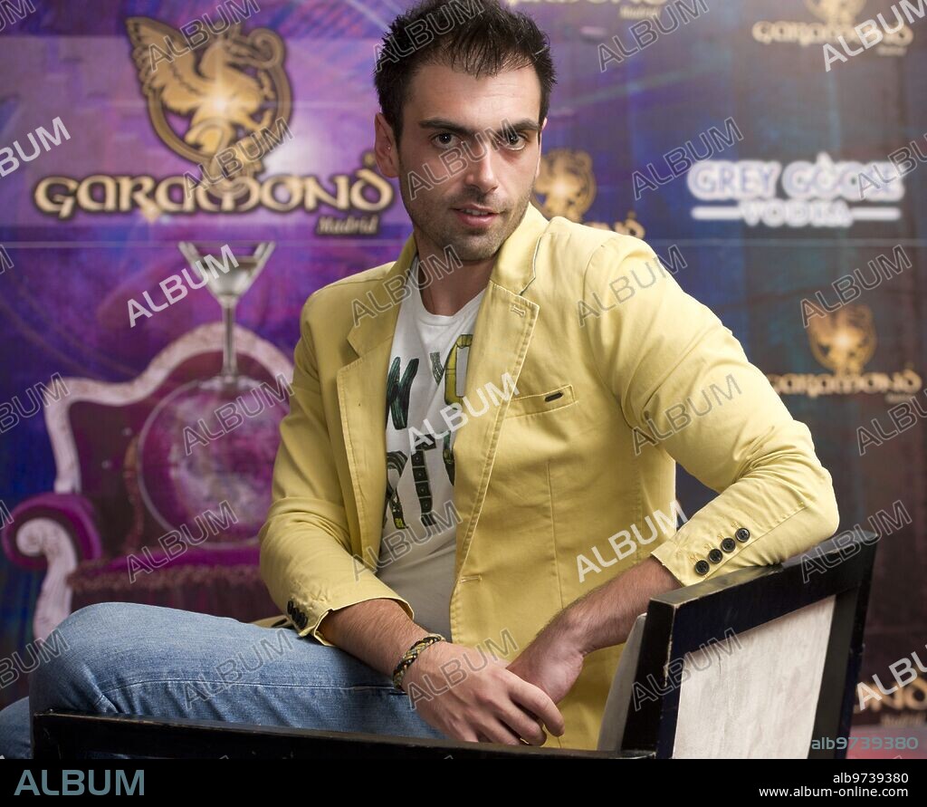 The singer Zeus Tous Montiel: From now on Zeus Montiel. Son of the actress and singer Sara Montiel. He has presented his new single at the New Garamond room in Madrid. 09/26/2013. Photo: De San Bernardo. archdc.