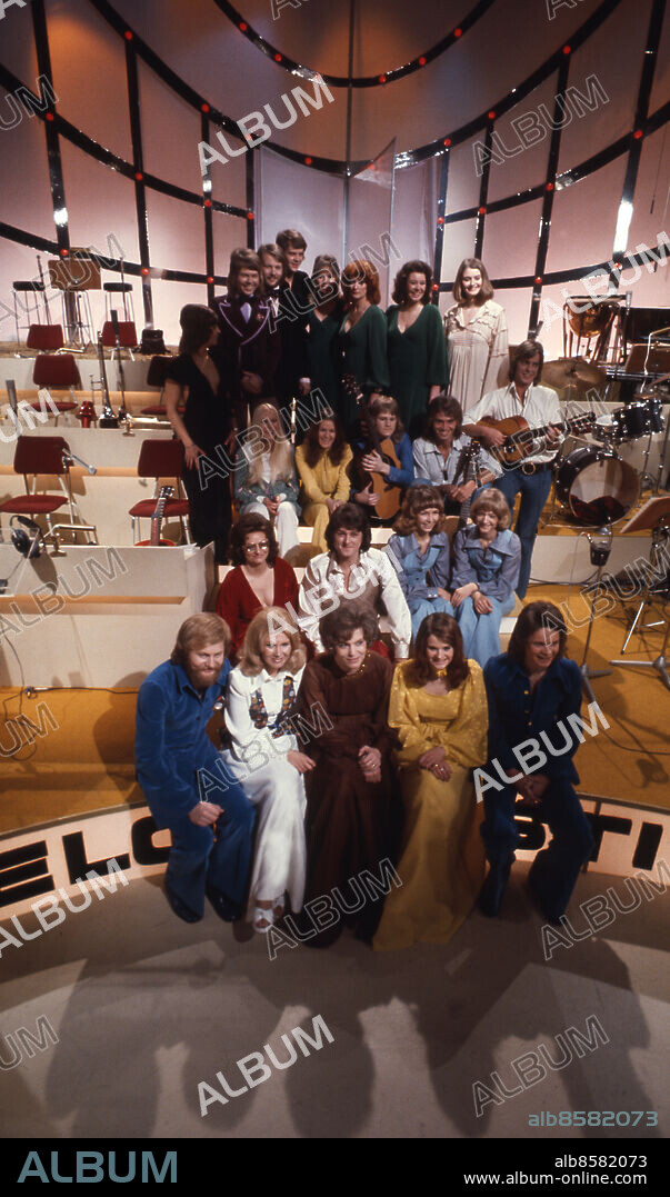 MELODIFESTIVALEN 1973 i TV-huset Stockholm Schlager Sångare persons: ANDERS GLENMARK;ANN-LOUISE HANSON;ALICIA LUNDBERG;ANN-KRISTIN HEDMARK;BRUNO GLENMARK;KERSTIN AULÉN;INGA-LILL NILSSON;CLAES AF GEIJERSTAM;CLAES-GÖRAN HEDERSTRÖM;TED GÄRDESTAD;LARS BERGHAGEN;MONA WESSMAN;GÖRAN FRISTORP;AGNETHA FÄLTSKOG;BJÖRN ULVAEUS;BENNY ANDERSSON;ANNI-FRID LYNGSTAD sites: STOCKHOLM;SVERIGE.