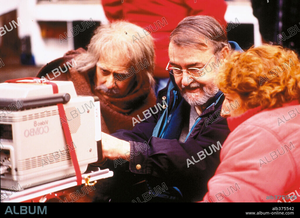 JOSE LUIS GARCIA SANCHEZ en LAZARO DE TORMES, 2001, dirigida por FERNANDO FERNAN GOMEZ y JOSE LUIS GARCIA SANCHEZ. Copyright LOLAFILMS.