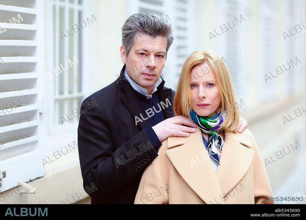 BENJAMIN BIOLAY und KARIN VIARD in LES APPARENCES, 2020, unter der Regie von MARC FITOUSSI. Copyright Thelma Films / Scope Pictures.