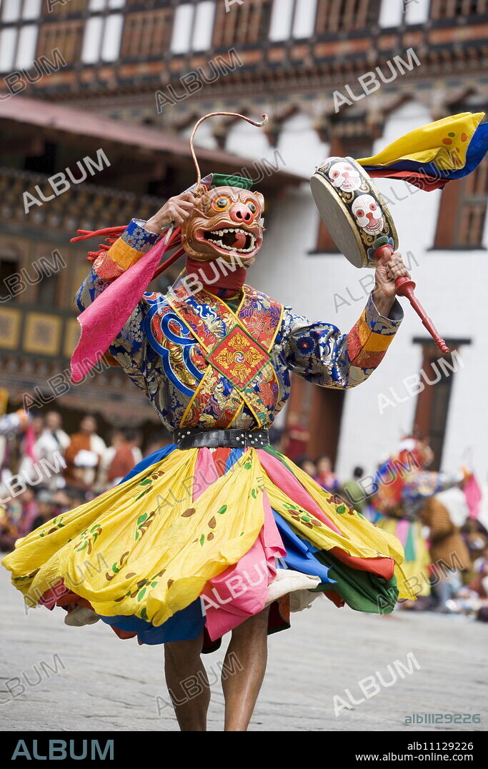 Buddhist festival (Tsechu), Trashi Chhoe Dzong, Thimphu, Bhutan, Asia.