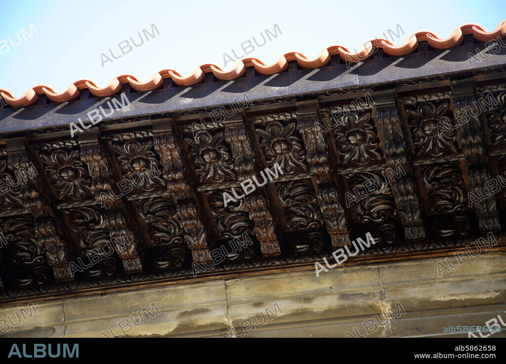 Elciego / Eltziego; Casa de los Ramírez de la Piscina (s.XVII-XVIII) en la Calle del Barco; artesonado del alero.