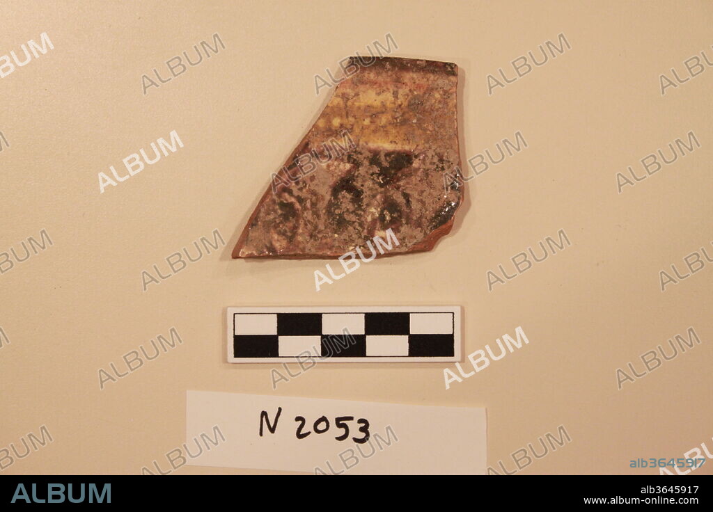 Ceramic fragment. Date: 8th-12th century.