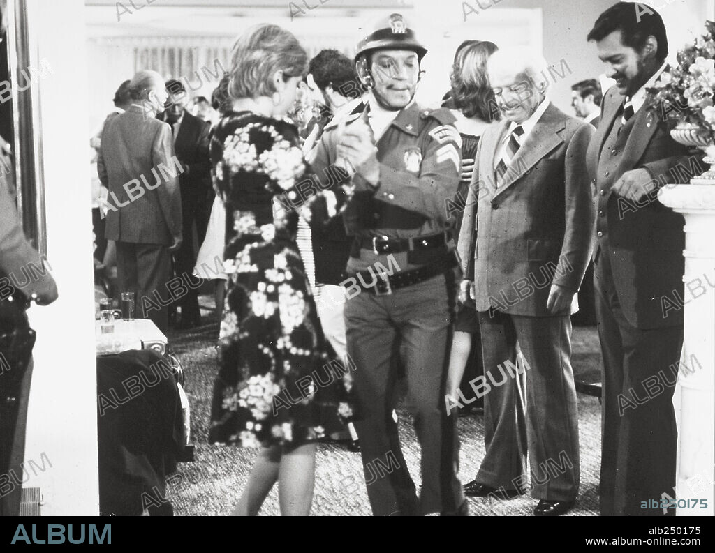 CANTINFLAS en EL PATRULLERO 777, 1978, dirigida por MIGUEL M. DELGADO.