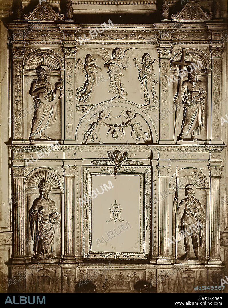 Paolo Lombardi, The Piccolomini Altar in the Cathedral of Siena - detail, albumin paper, black and white positive process, sheet size: height: 24,80 cm; width: 19,00 cm, stamp engraving, blind stamp: P. Lombardi, Fotografo, Siena, inscribed: recto on the box: Monument of Bandino Bandini, Cathedral, Siena, altar, sculpture, sculpture, sculpture art, evangelists, angels (Christian religion), saints.