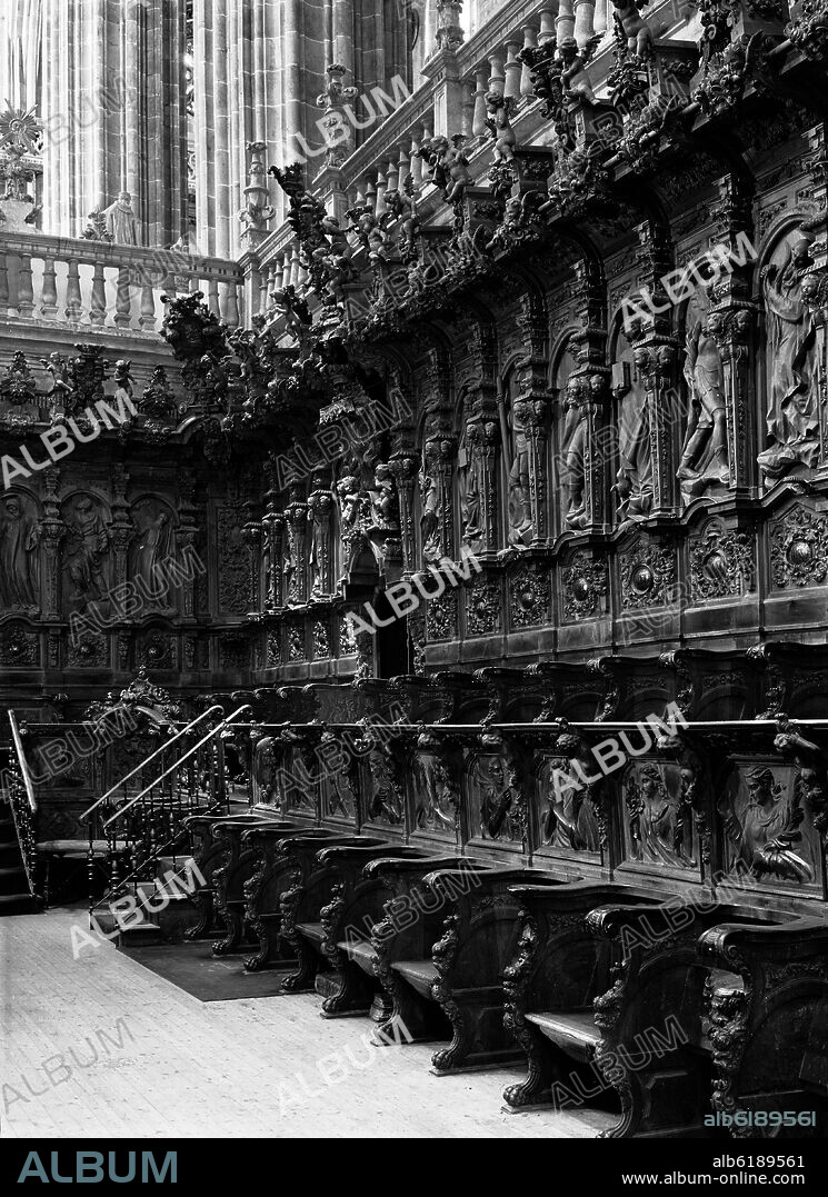 JOAQUIN DE CHURRIGUERA (1674-1724). SILLERIA DEL CORO DE LA CATEDRAL NUEVA DE SALAMANCA - SIGLO XVIII - FOTOGRAFIA EN BLANCO Y NEGRO - AÑOS 60.
