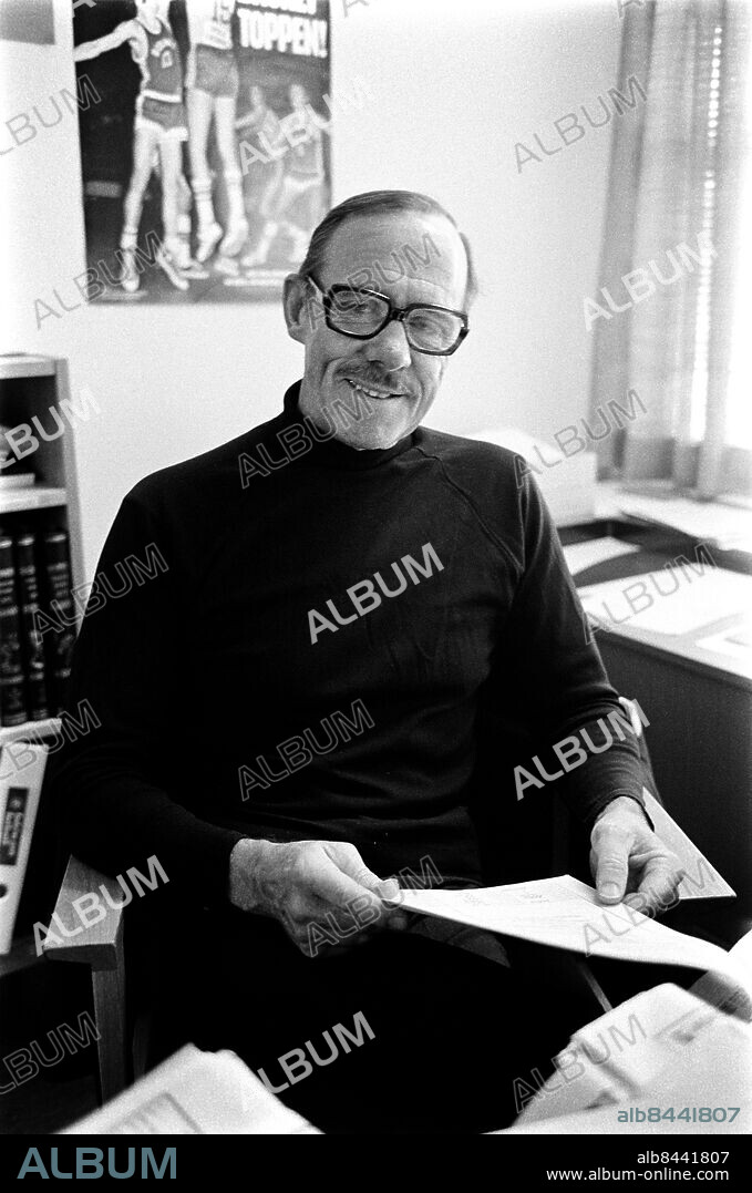 ÖREBRO 1973-10-22.. Gunnar Åslund, journalist.. Foto: Bo-Aje Mellin / RiR / SVT / Kod: 5600. RiR 21017 sv / v neg   . Mustascher.
