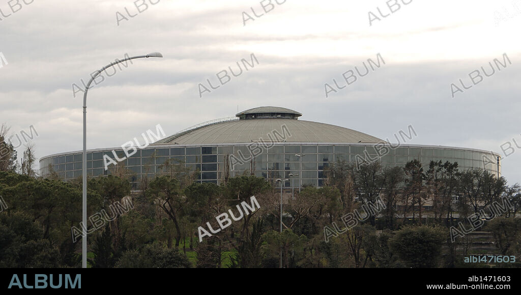 PALACIO DE DEPORTES. Exterior. Distrito EUR. ROMA. Italia.